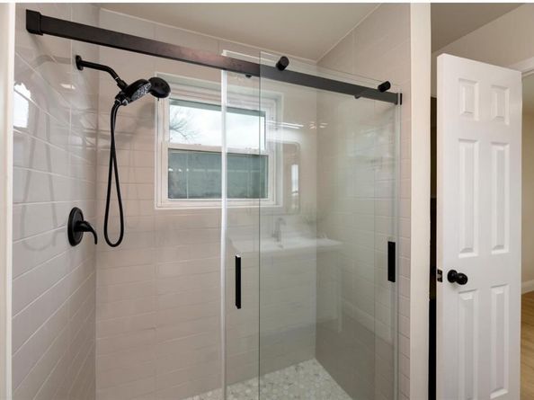 1413  Hill Street , Grapevine Texas 76051