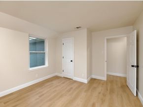 1413  Hill Street , Grapevine Texas 76051