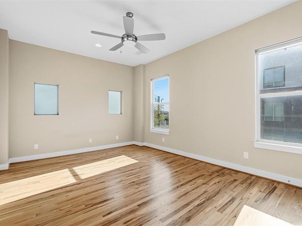 2325  Stutz Drive  37, Dallas Texas 75235