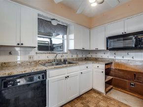 6035  Sandhurst Lane  B, Dallas Texas 75206