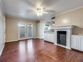6035  Sandhurst Lane  B, Dallas Texas 75206