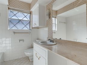 6035  Sandhurst Lane  B, Dallas Texas 75206