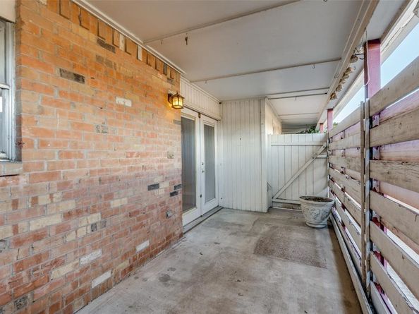 6035  Sandhurst Lane  B, Dallas Texas 75206