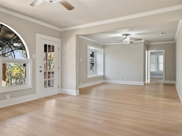 308  Country Club Road , Argyle Texas 76226