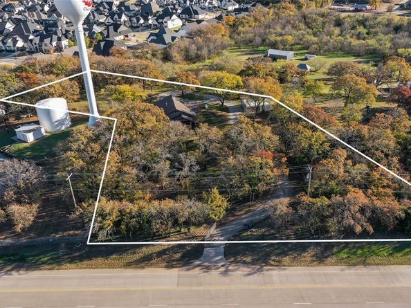 308  Country Club Road , Argyle Texas 76226