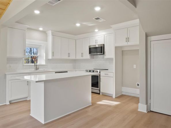 308  Country Club Road , Argyle Texas 76226