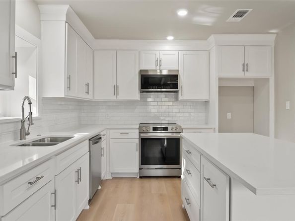 308  Country Club Road , Argyle Texas 76226