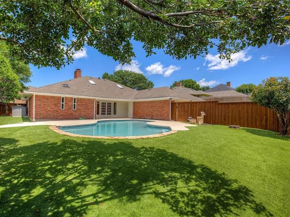 2805  Colleen Drive , Garland Texas 75043