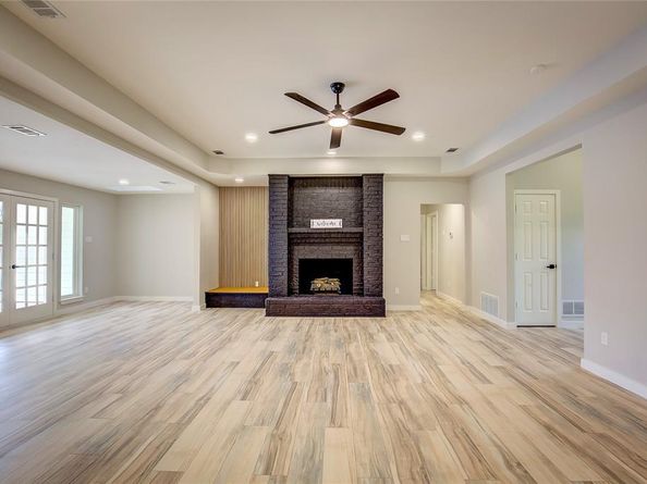 2805  Colleen Drive , Garland Texas 75043