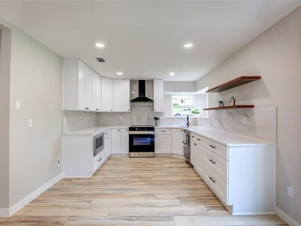 2805  Colleen Drive , Garland Texas 75043