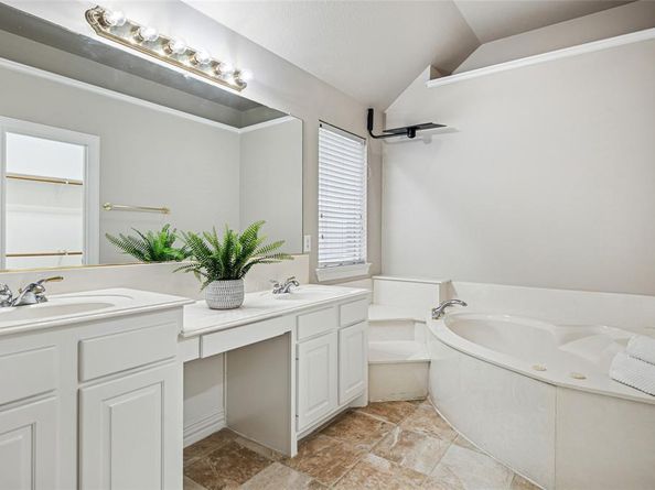 1205  Shores Boulevard , Rockwall Texas 75087