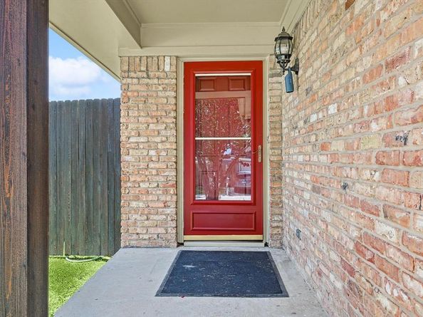 2201  Jamestown Court , Carrollton Texas 75006