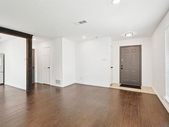 2201  Jamestown Court , Carrollton Texas 75006