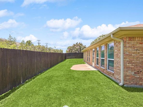 2201  Jamestown Court , Carrollton Texas 75006