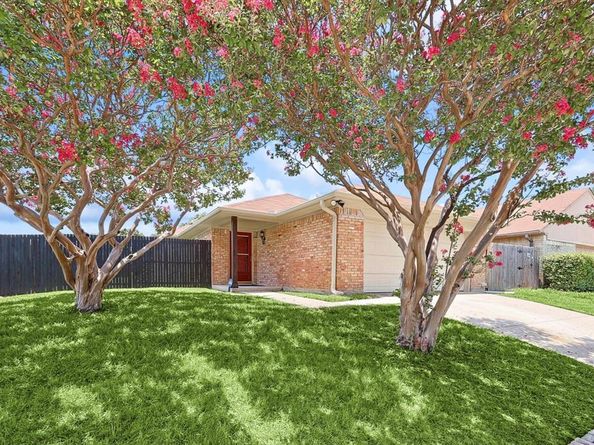 2201  Jamestown Court , Carrollton Texas 75006