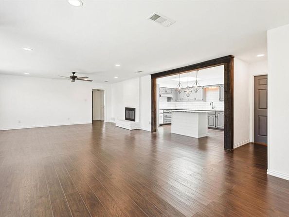 2201  Jamestown Court , Carrollton Texas 75006