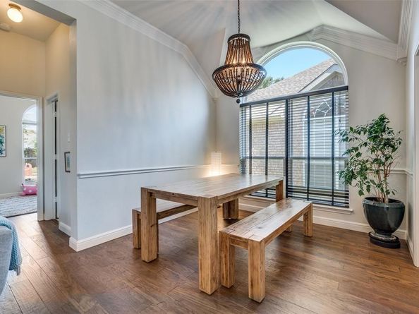 109  Midcrest Drive , Irving Texas 75063