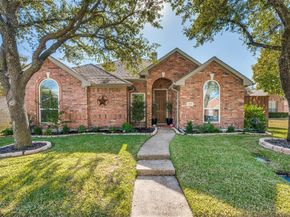 109  Midcrest Drive , Irving Texas 75063