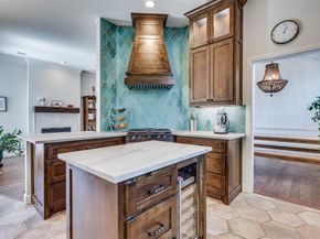 109  Midcrest Drive , Irving Texas 75063