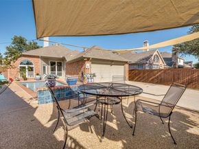 109  Midcrest Drive , Irving Texas 75063