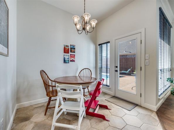 109  Midcrest Drive , Irving Texas 75063