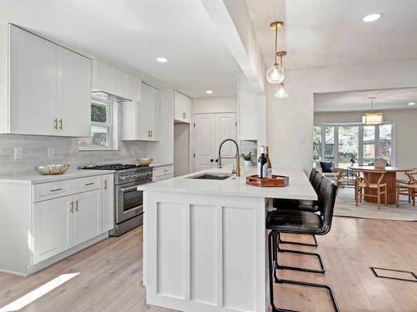 5118  Breakwood Drive , Dallas Texas 75227