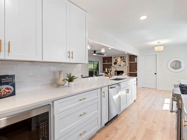 5118  Breakwood Drive , Dallas Texas 75227