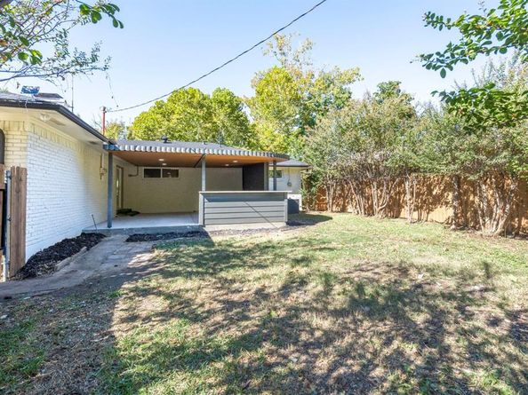 5118  Breakwood Drive , Dallas Texas 75227