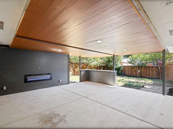 5118  Breakwood Drive , Dallas Texas 75227