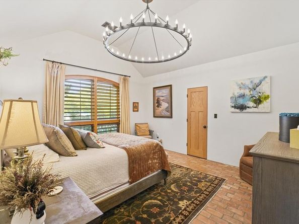 9334  Jim Christal Road , Denton Texas 76249