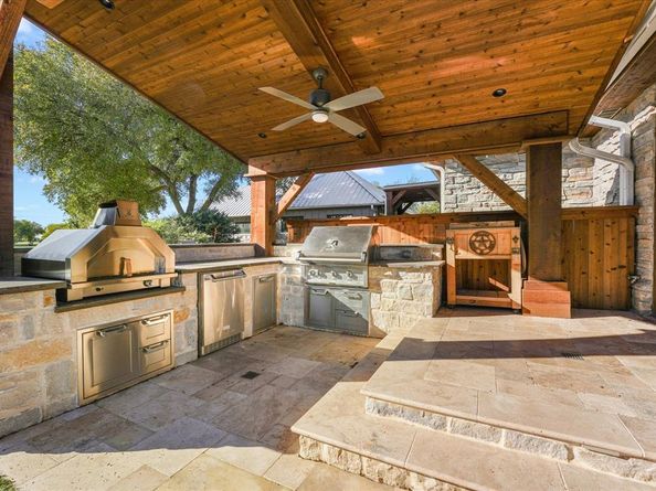 9334  Jim Christal Road , Denton Texas 76249