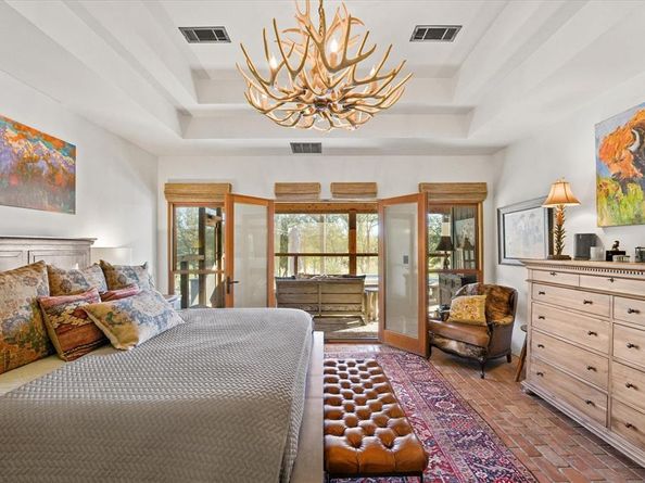 9334  Jim Christal Road , Denton Texas 76249