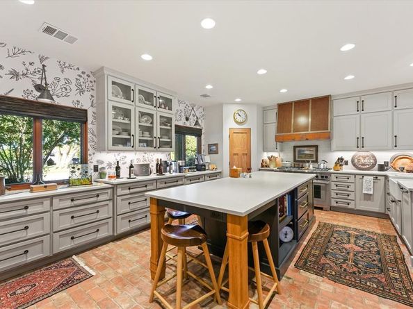 9334  Jim Christal Road , Denton Texas 76249