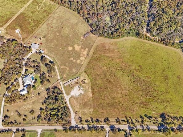 9334  Jim Christal Road , Denton Texas 76249