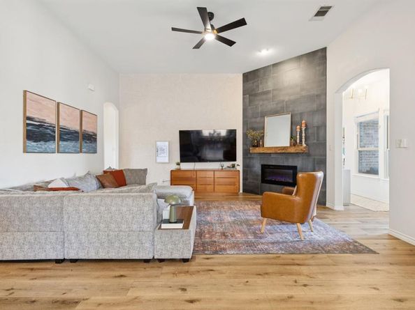 1326  White Water Lane , Rockwall Texas 75087