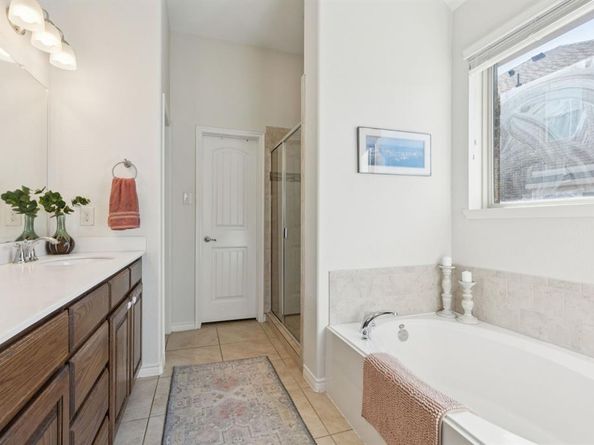 1326  White Water Lane , Rockwall Texas 75087