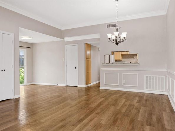 708  Baruna Circle , Garland Texas 75043