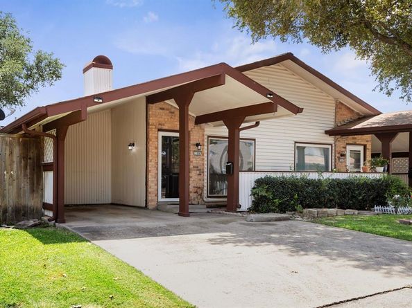 708  Baruna Circle , Garland Texas 75043