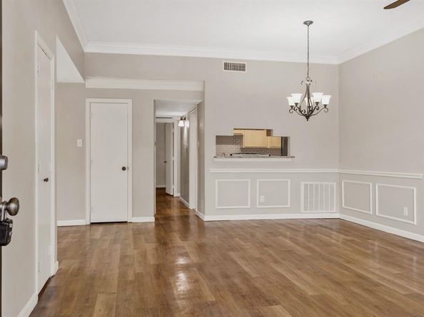 708  Baruna Circle , Garland Texas 75043