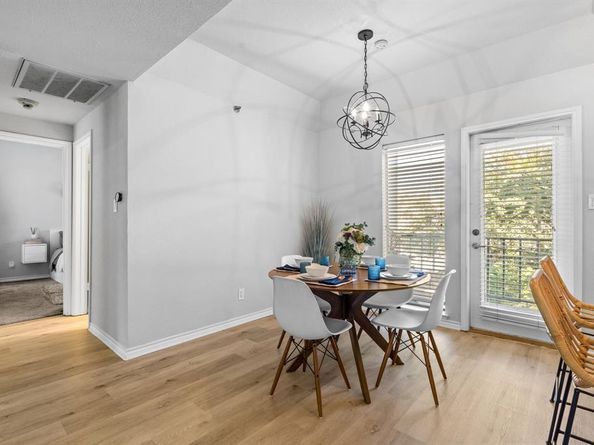 3105  San Jacinto Street  201, Dallas Texas 75204