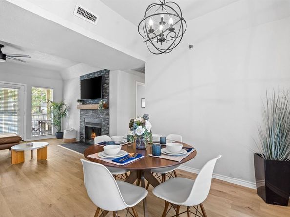 3105  San Jacinto Street  201, Dallas Texas 75204