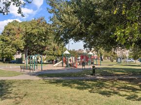 3105  San Jacinto Street  201, Dallas Texas 75204