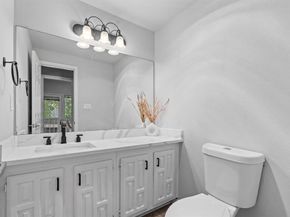 3105  San Jacinto Street  201, Dallas Texas 75204