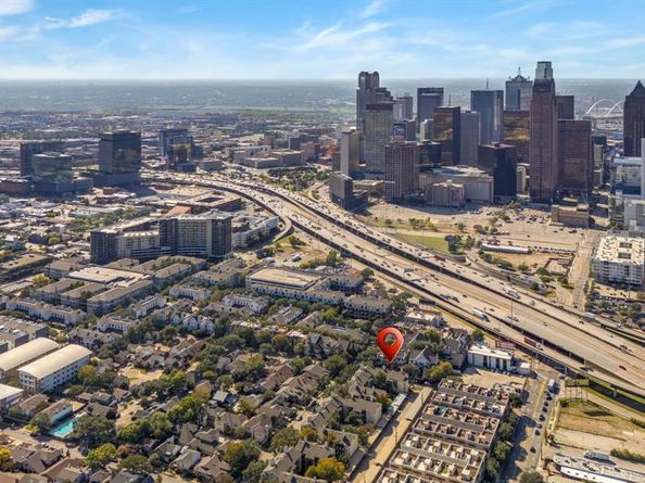 3105  San Jacinto Street  201, Dallas Texas 75204