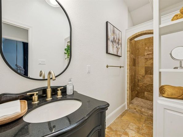 6156  Stapleford Circle , Dallas Texas 75252