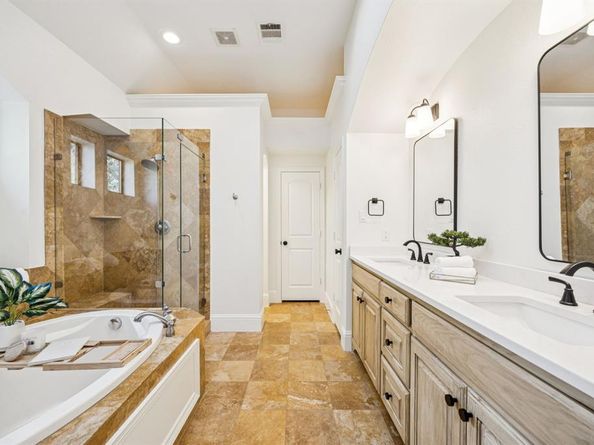 6156  Stapleford Circle , Dallas Texas 75252