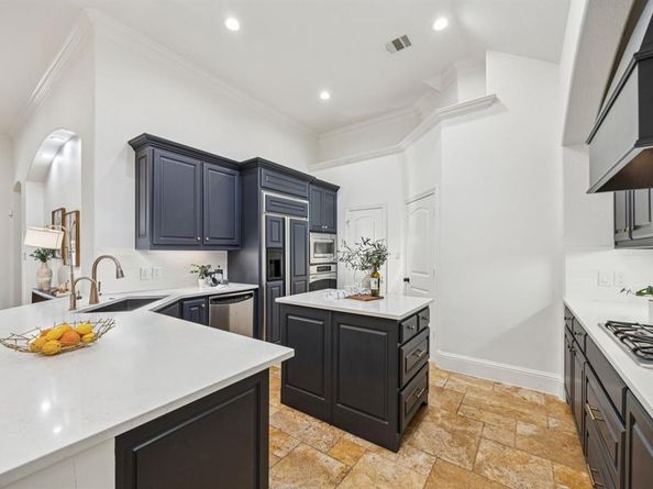 6156  Stapleford Circle , Dallas Texas 75252