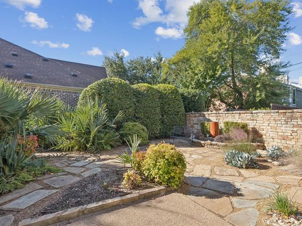 6156  Stapleford Circle , Dallas Texas 75252