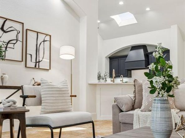 6156  Stapleford Circle , Dallas Texas 75252