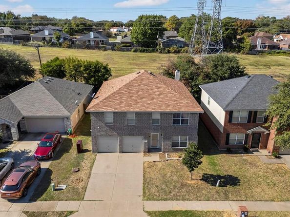 1868  Lynnwood Hills Drive , Fort Worth Texas 76112